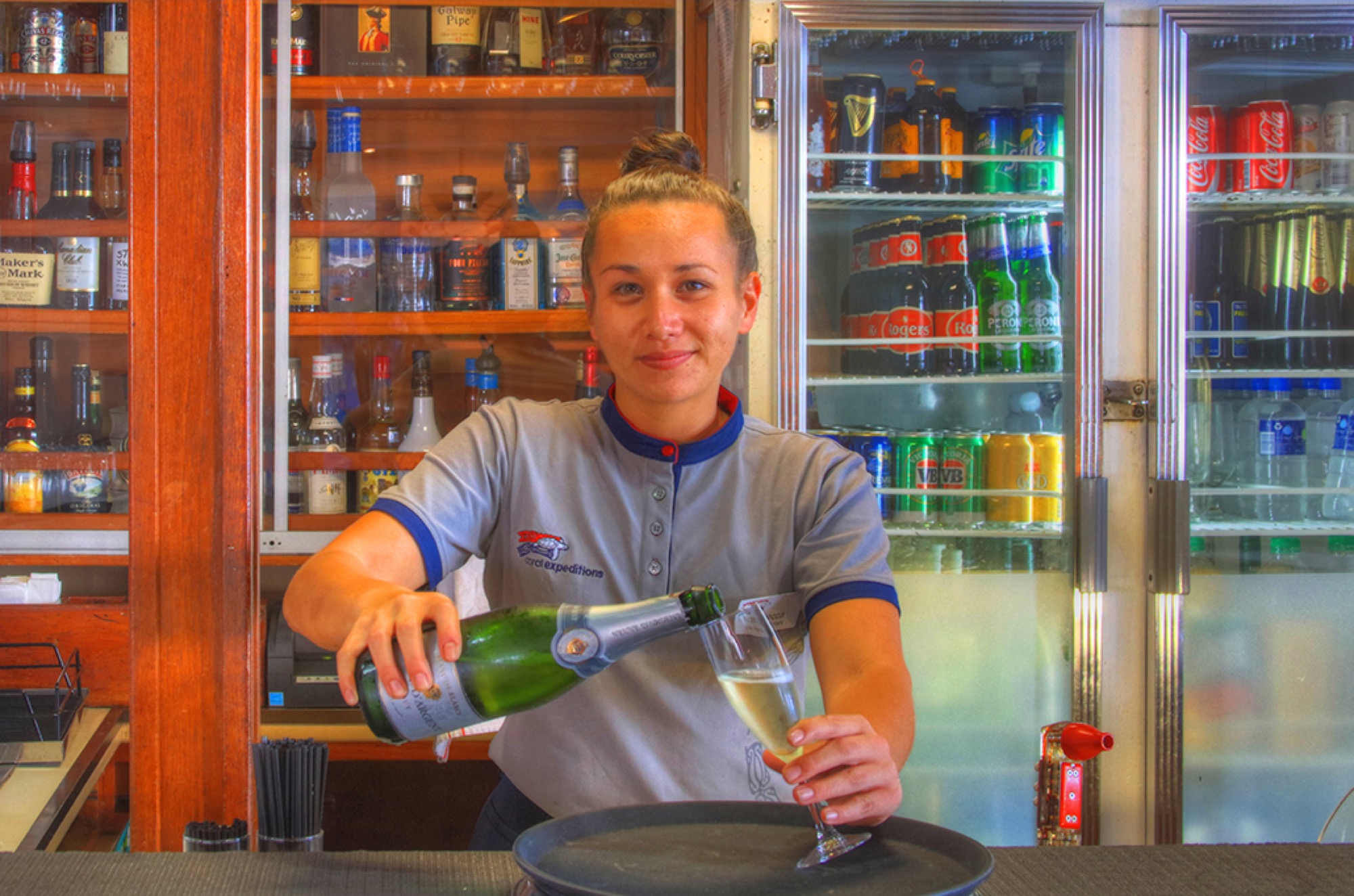 Coral Expeditions Coral Expeditions II Bar.jpg
